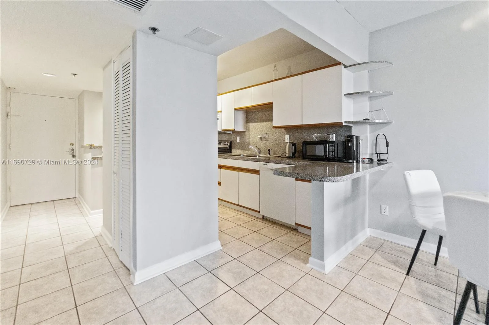 100 Lincoln Rd # 1019, Miami Beach, FL 33139 photo 5