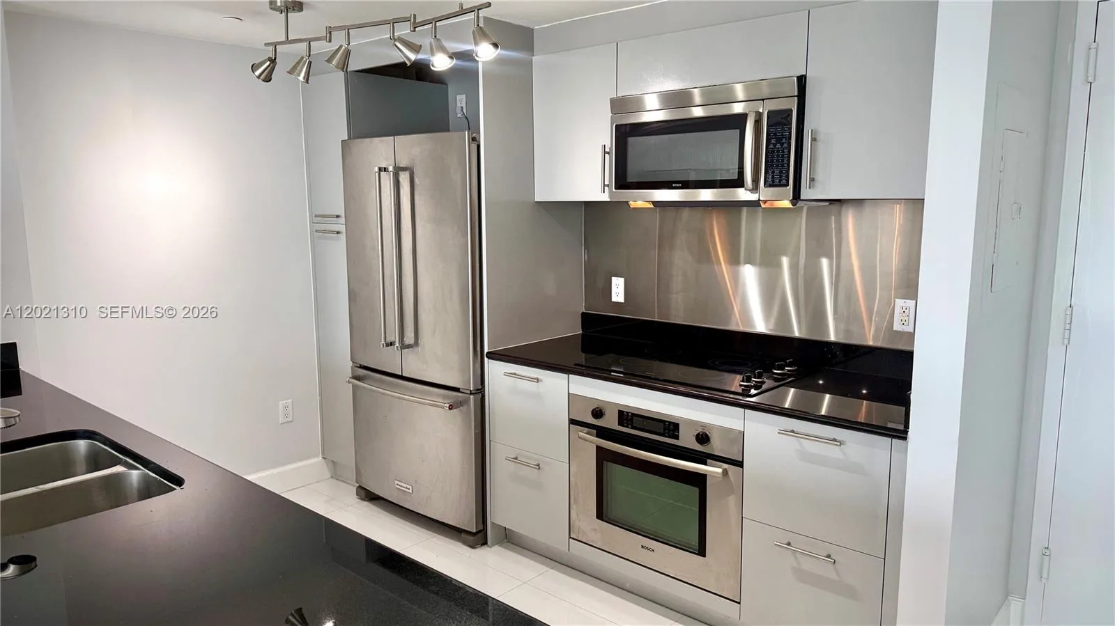 50 Biscayne Blvd # 2501, Miami, FL 33132