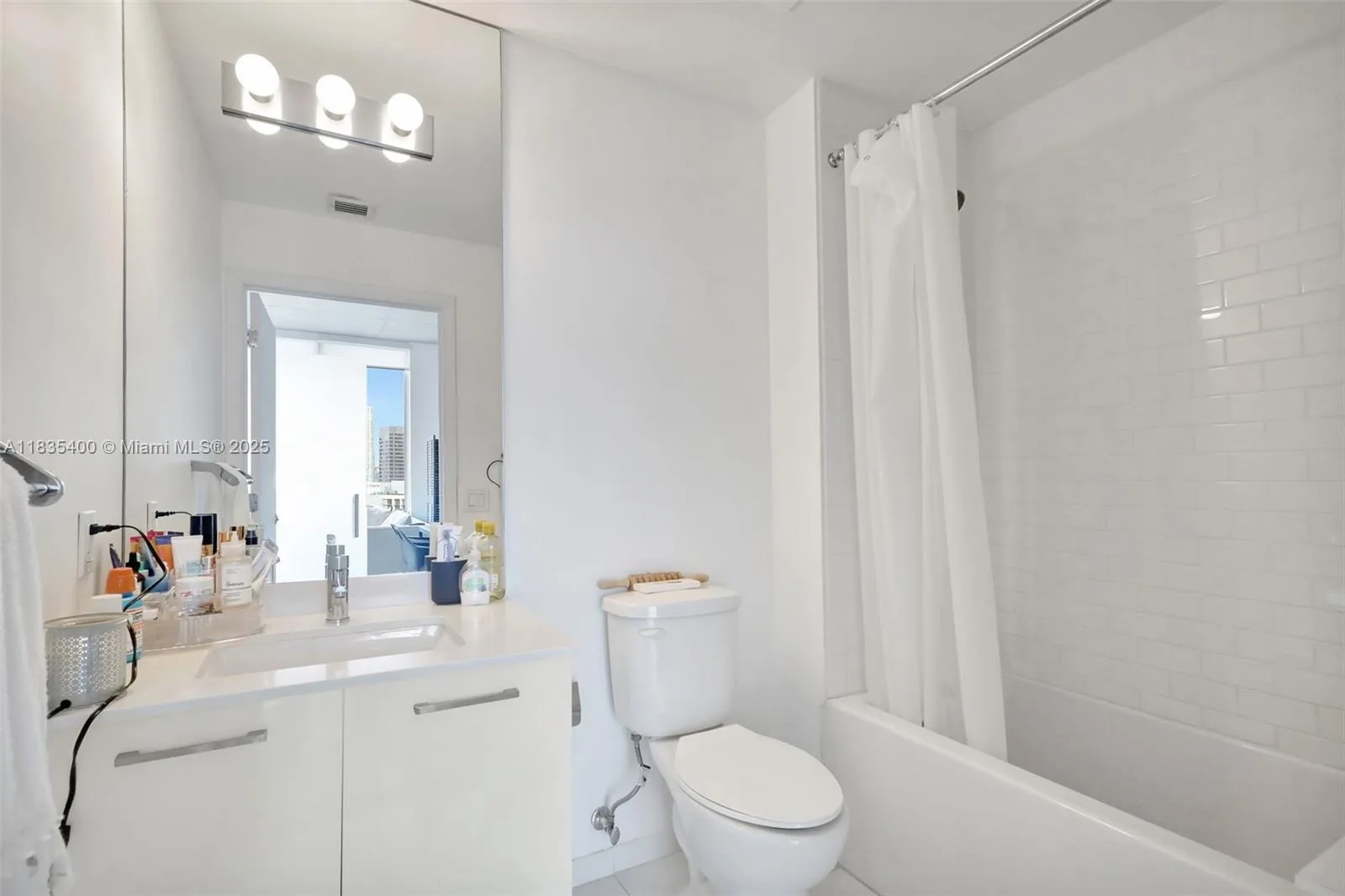 151 SE 1st St # 2511, Miami, FL 33131 photo 13