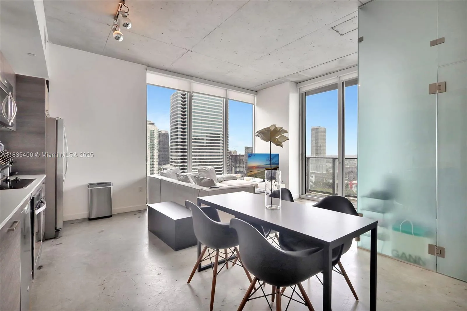 151 SE 1st St # 2511, Miami, FL 33131 photo 5
