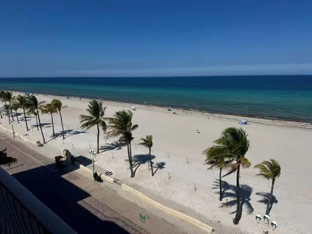 300 Oregon Street # 502, Hollywood, FL 33019 photo 3
