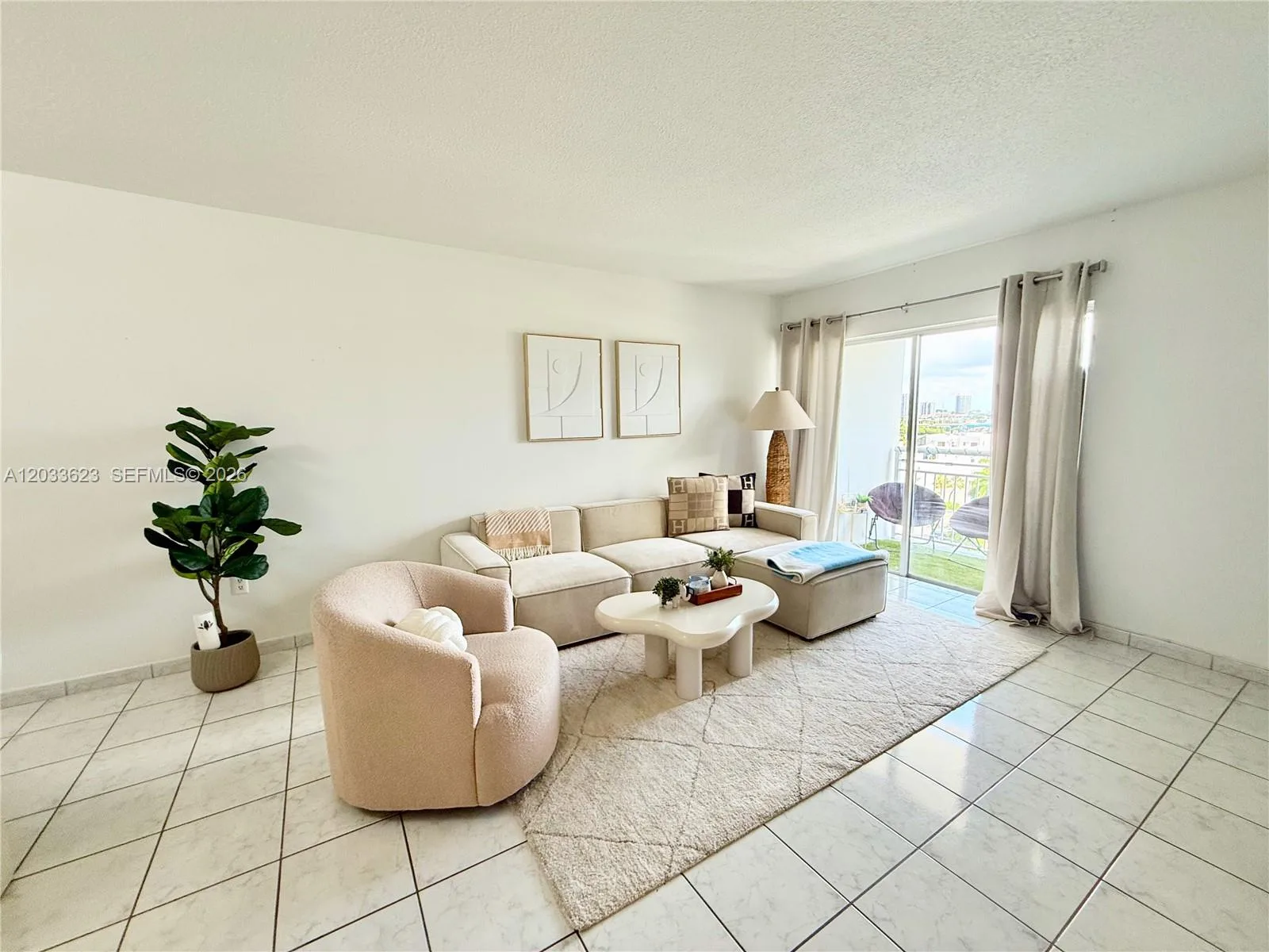 400 Kings Point Dr # 928, Sunny Isles Beach, FL 33160 photo 2