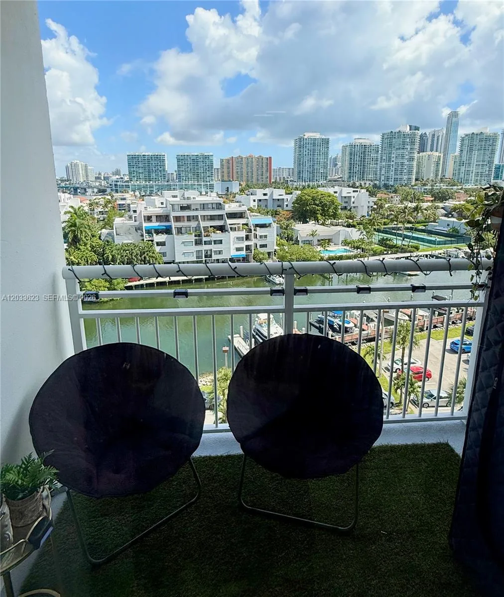 400 Kings Point Dr # 928, Sunny Isles Beach, FL 33160 photo 9