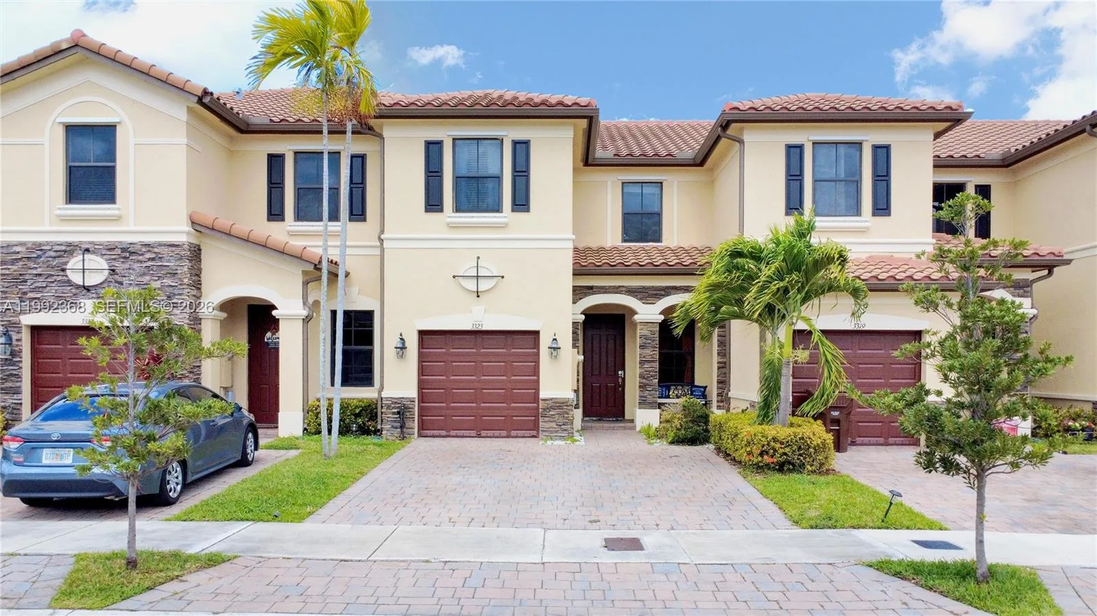 3323 W 90th Ter, Hialeah, FL 33018