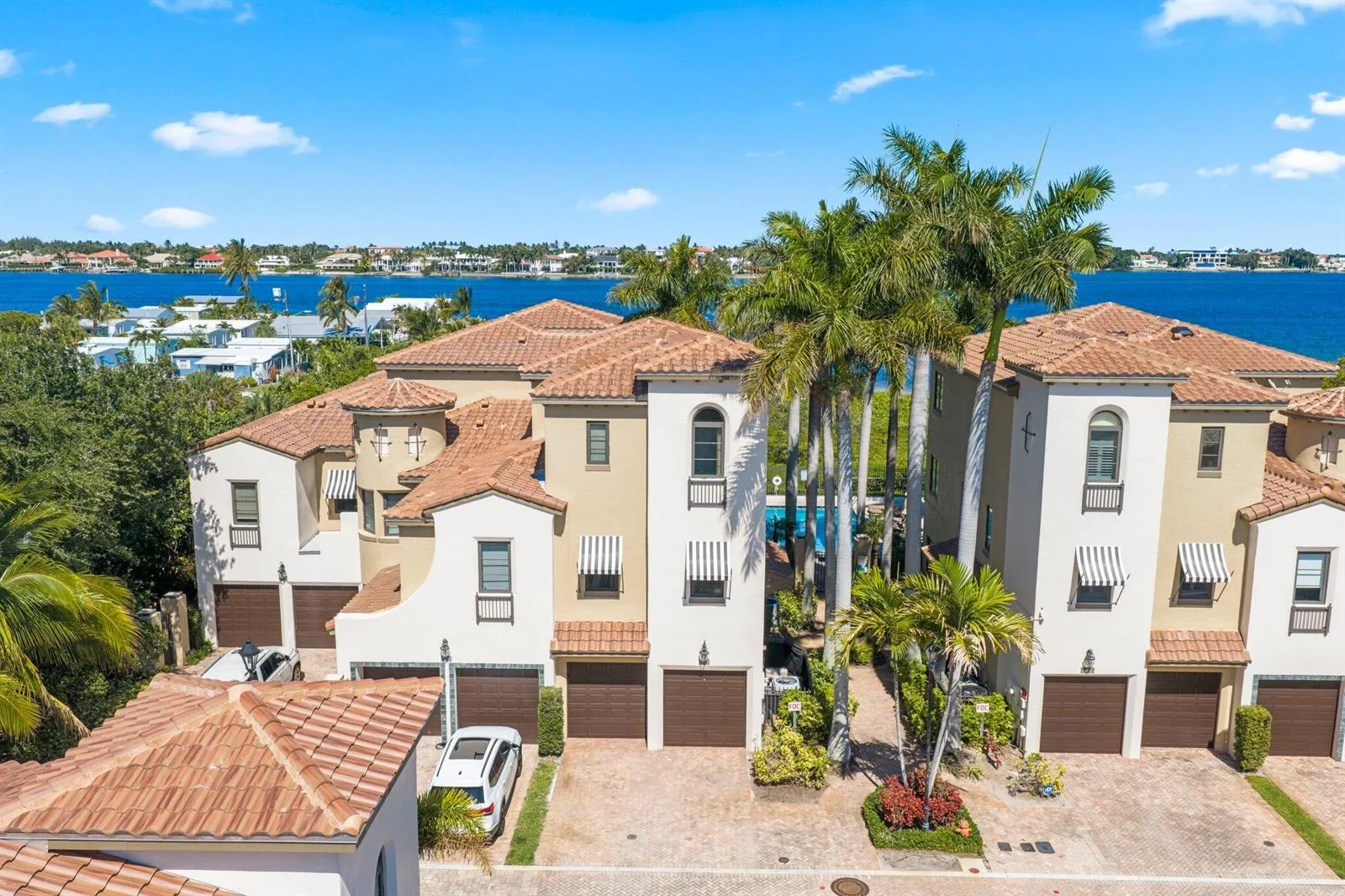 920 Via Villagio, Hypoluxo, FL 33462