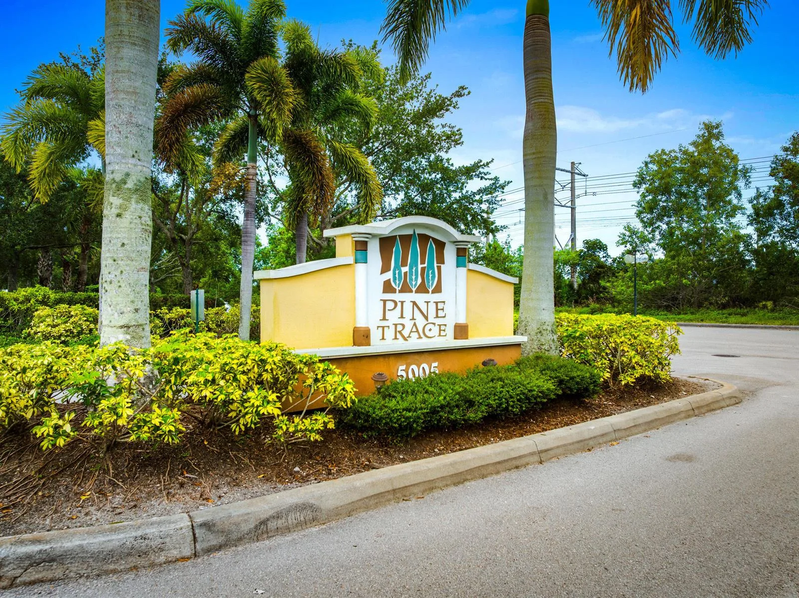 5565 NW Pine Trail Circle, Port St. Lucie, FL 34983 photo 9