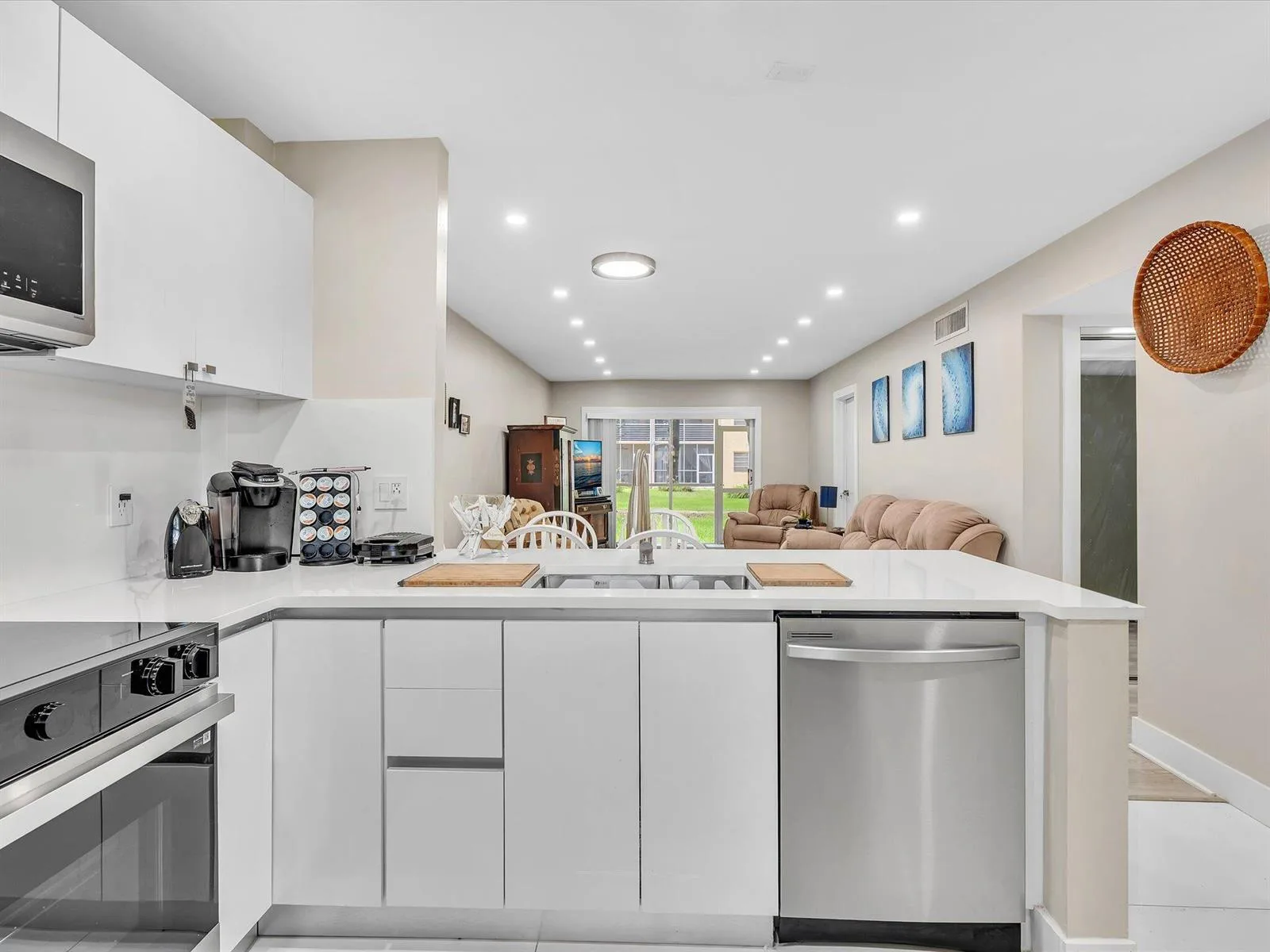 100 Ashbury Road # 103, Hollywood, FL 33024