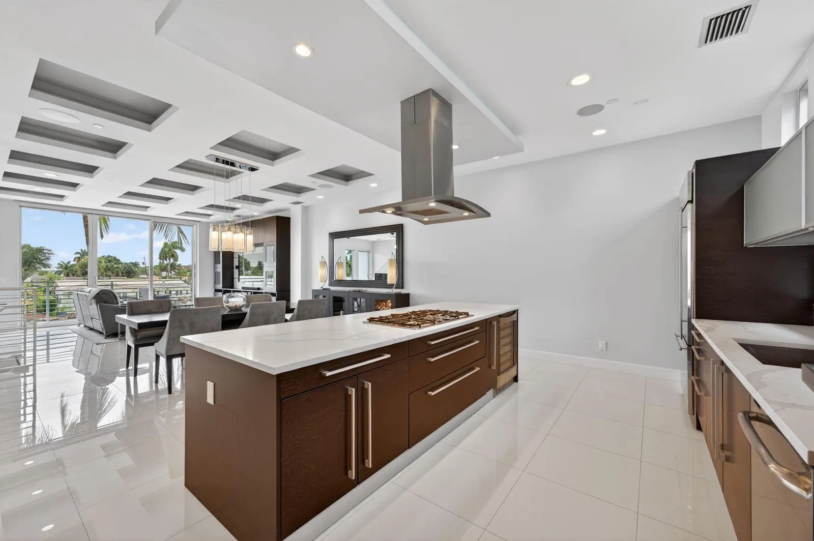 2743 NE 1ST Street, Pompano Beach, FL 33062 photo 11