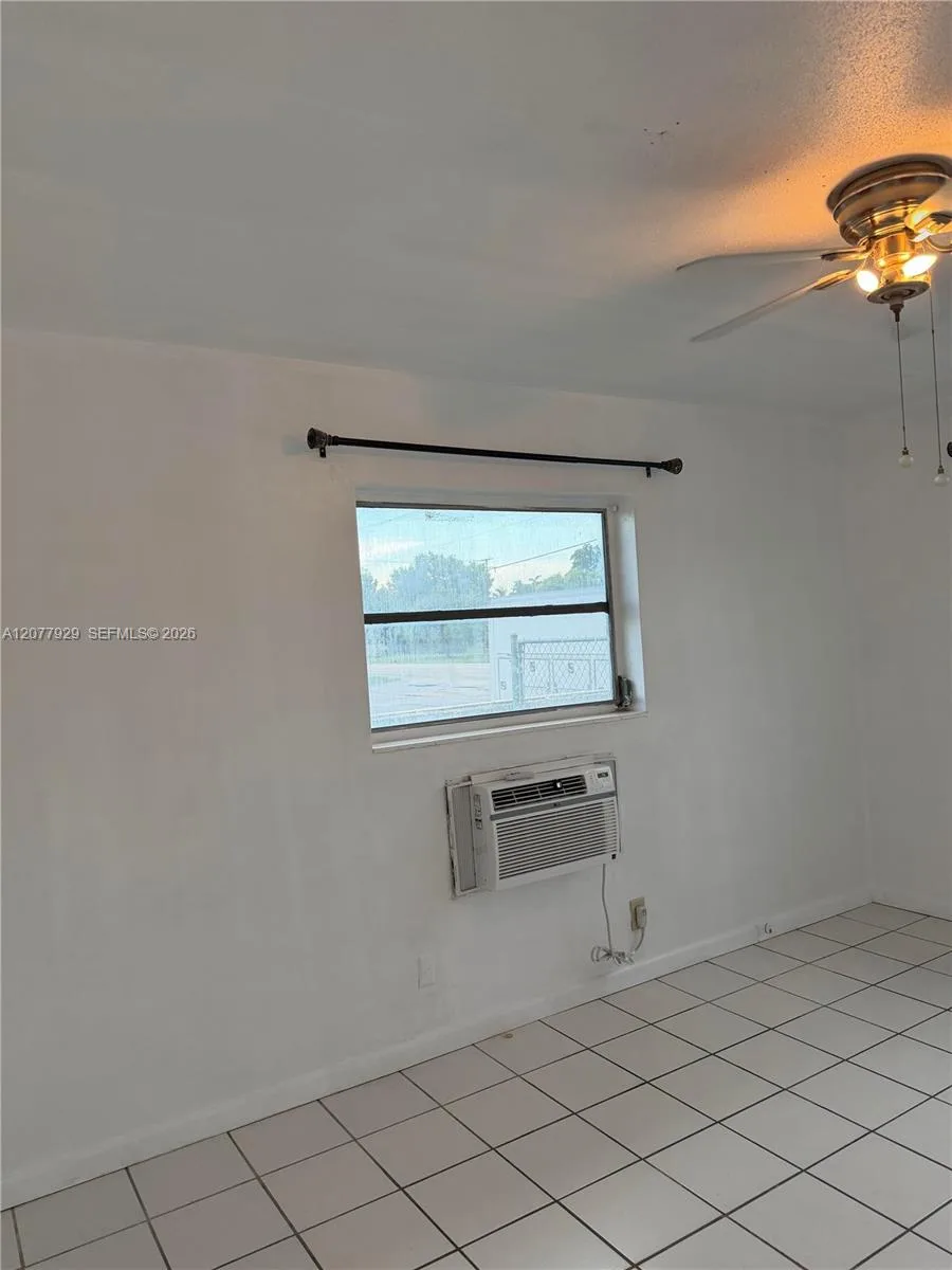 7811 Johnson St # 1E, Pembroke Pines, FL 33024 photo 2
