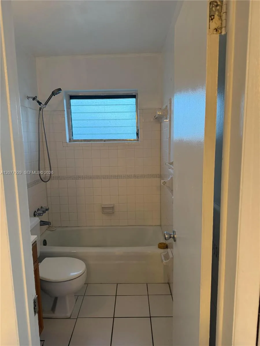 7811 Johnson St # 1E, Pembroke Pines, FL 33024 photo 8