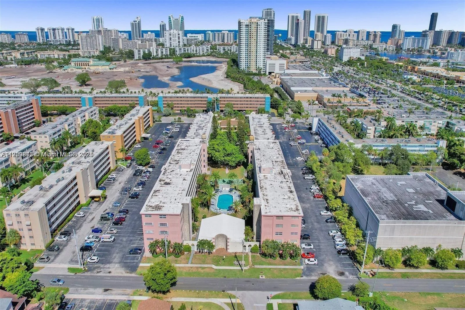 180 NE 12th Ave # 12E, Hallandale Beach, FL 33009 photo 2