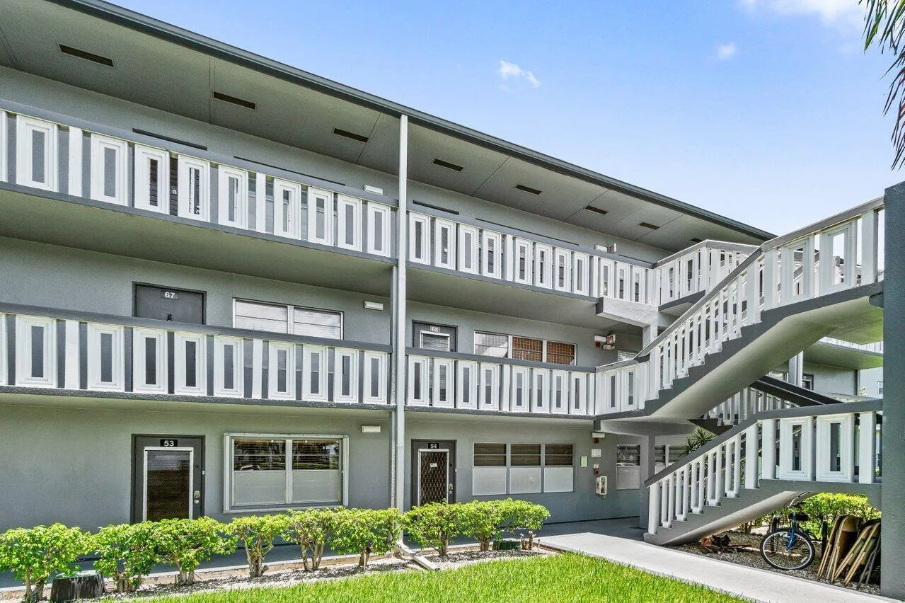 68 Suffolk B # 68, Boca Raton, FL 33434