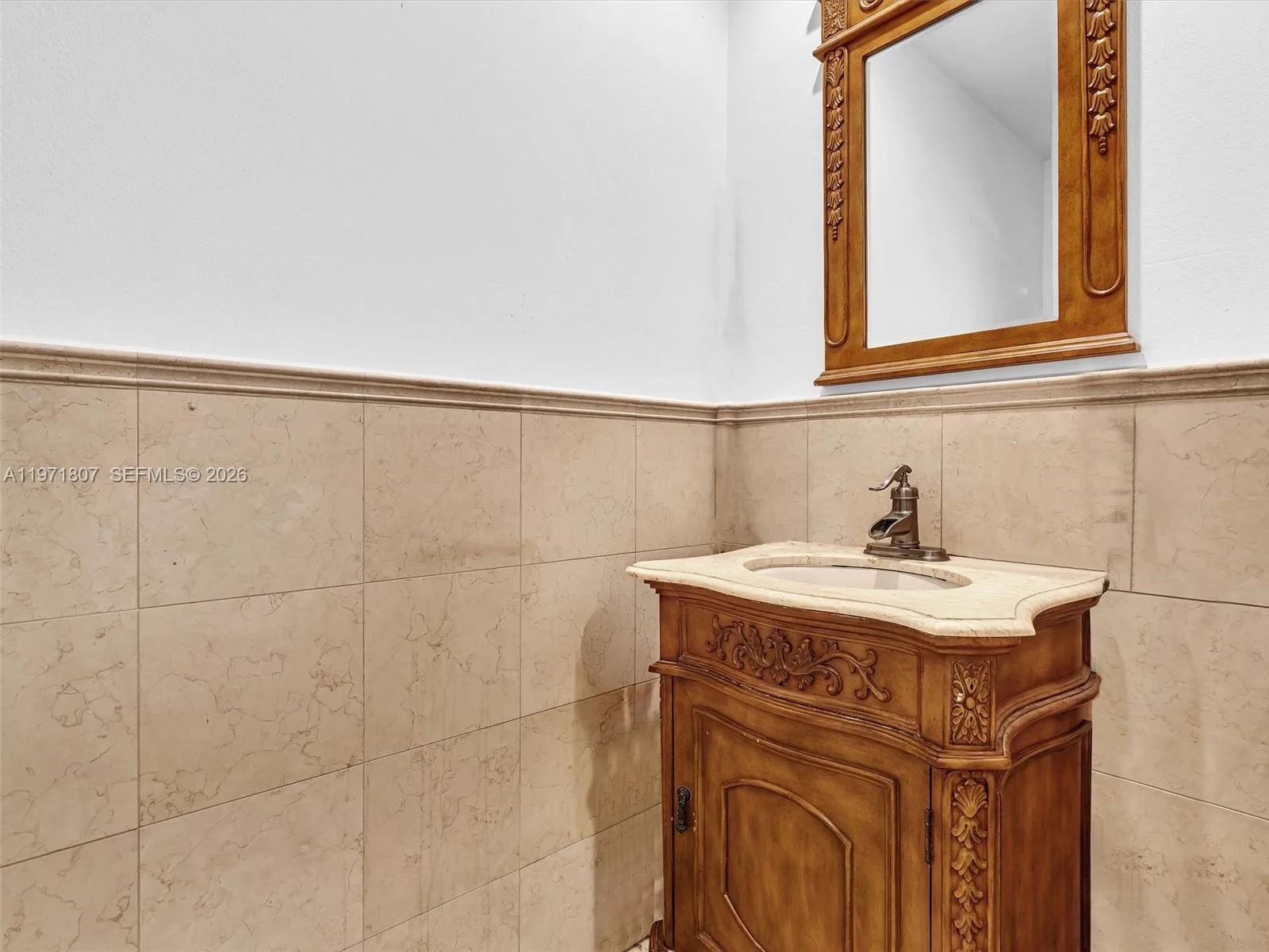 21 SE 3rd Ave, Hallandale Beach, FL 33009 photo 3