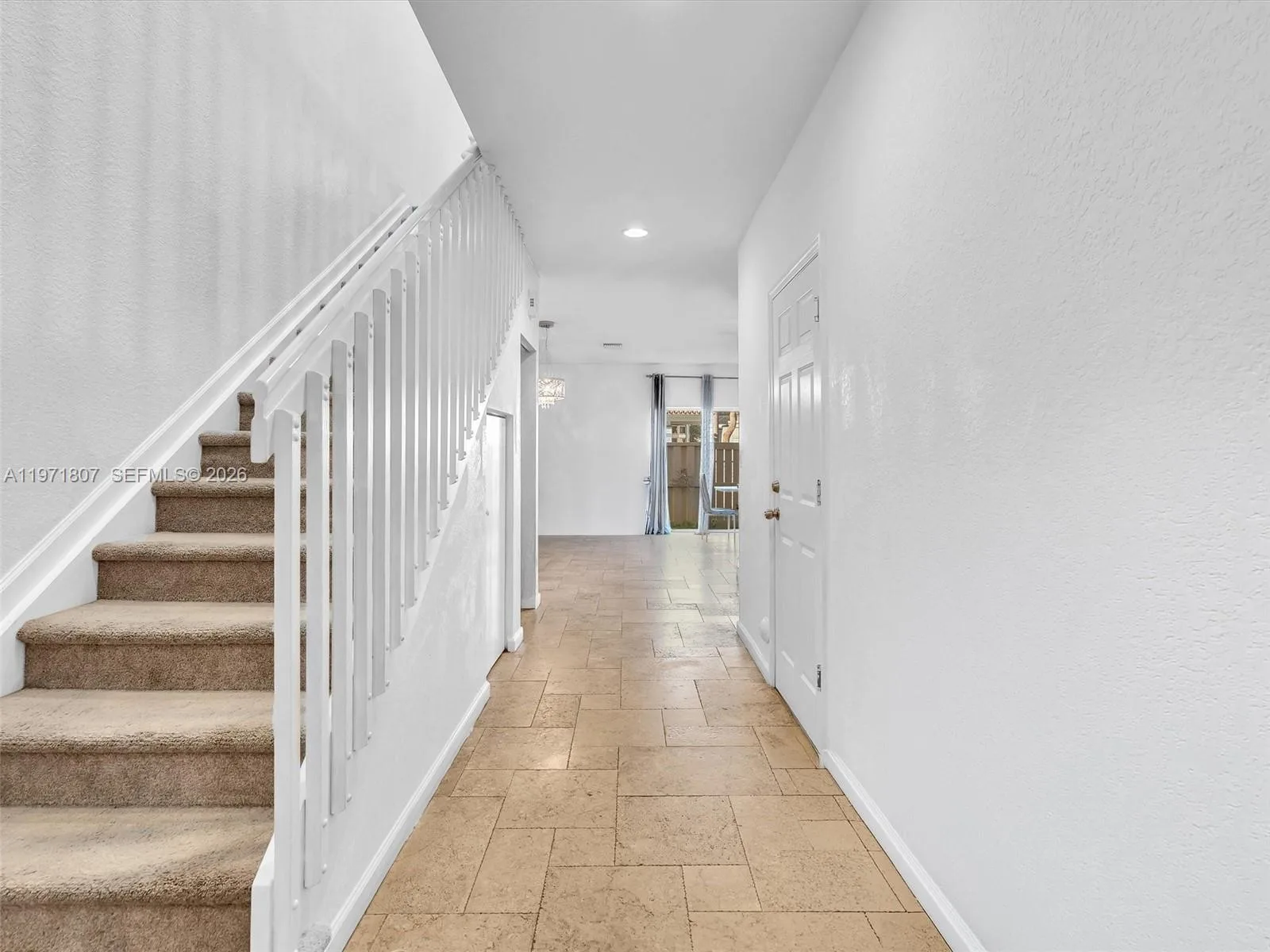 21 SE 3rd Ave, Hallandale Beach, FL 33009 photo 4