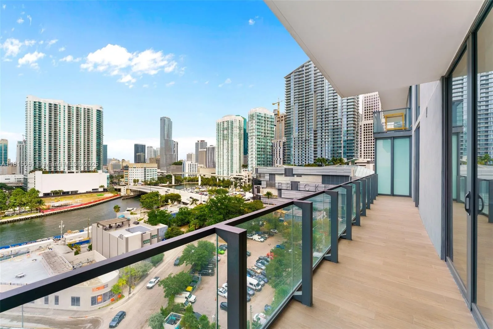 88 SW 7th St # 712, Miami, FL 33130