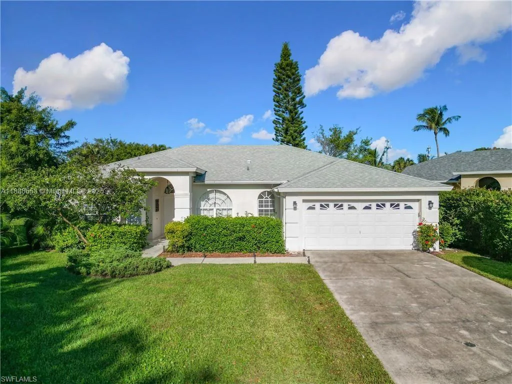4991 Brixton Ct, Naples, FL 34104