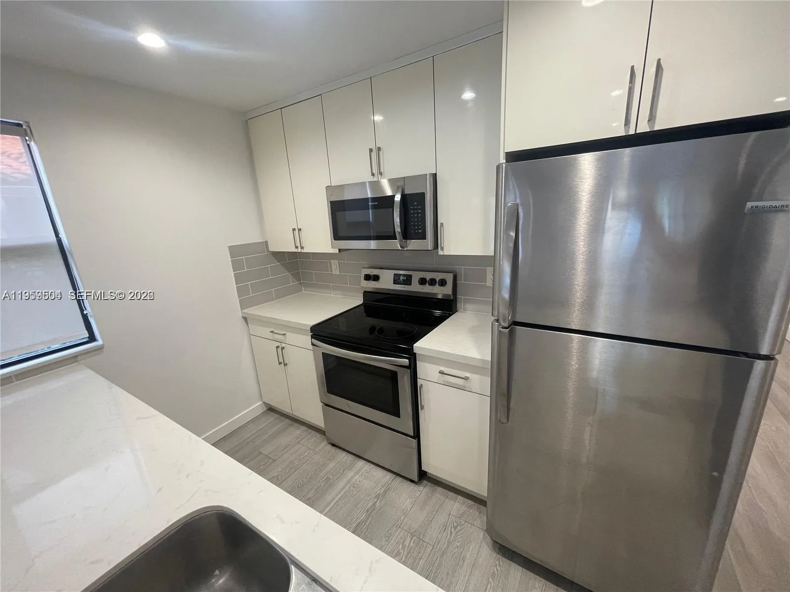 1637 SW 10th St # 2, Miami, FL 33135 photo 4
