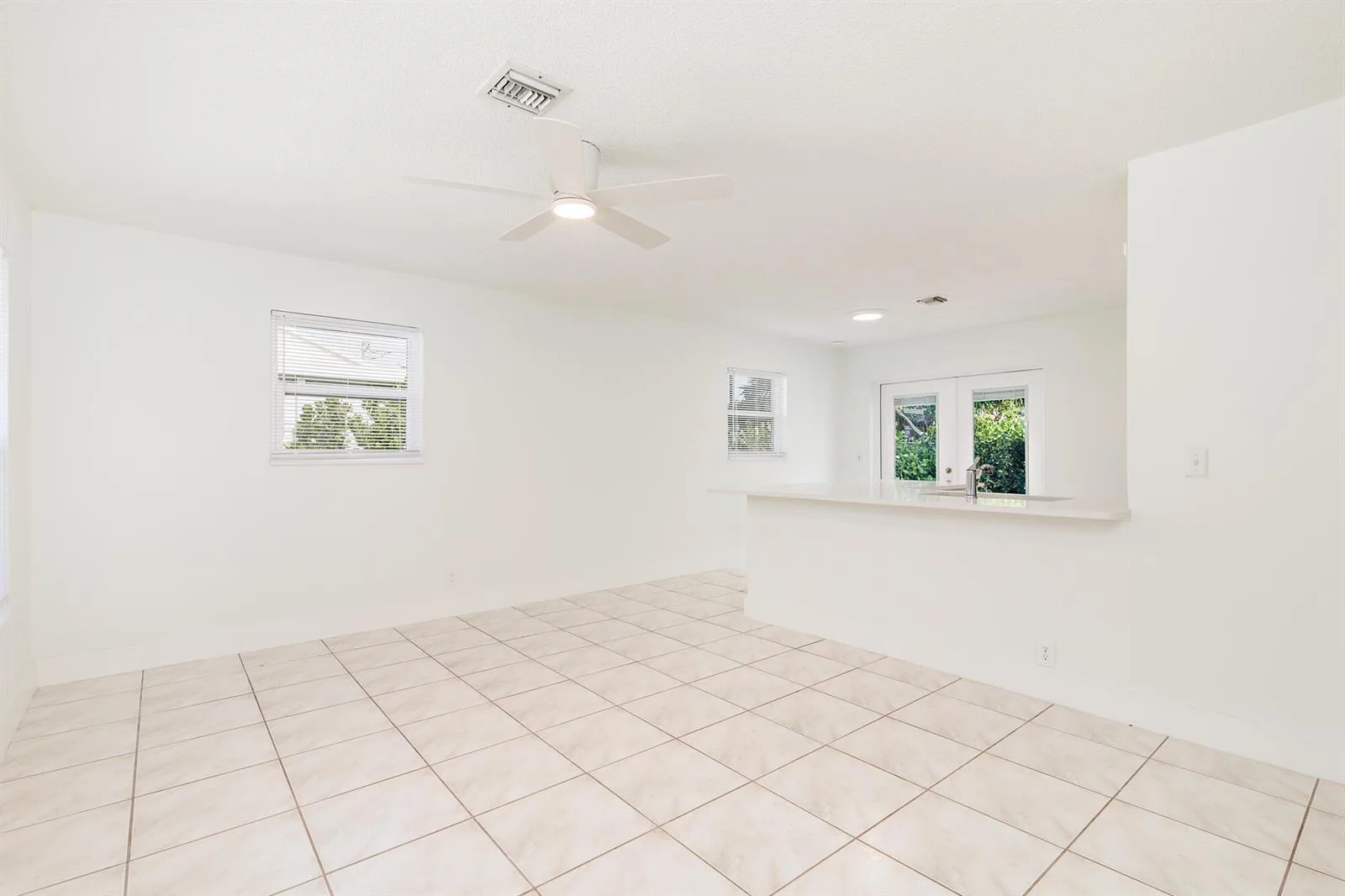 411 SUMMA Street, West Palm Beach, FL 33405 photo 12