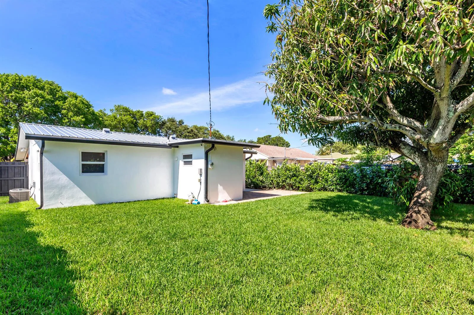 411 SUMMA Street, West Palm Beach, FL 33405 photo 9