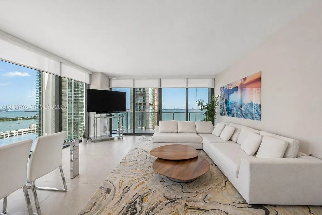 460 NE 28th St # 2001, Miami, FL 33137 photo 2
