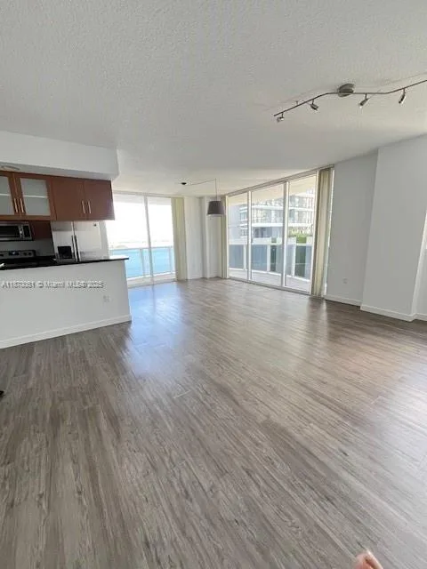 601 NE 23rd St # 1003, Miami, FL 33137