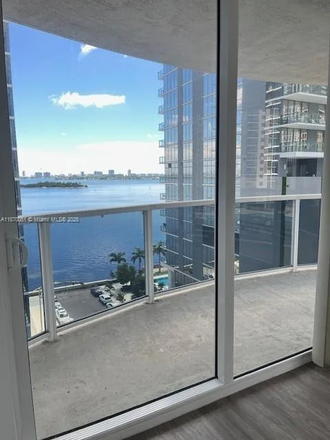 601 NE 23rd St # 1003, Miami, FL 33137 photo 2