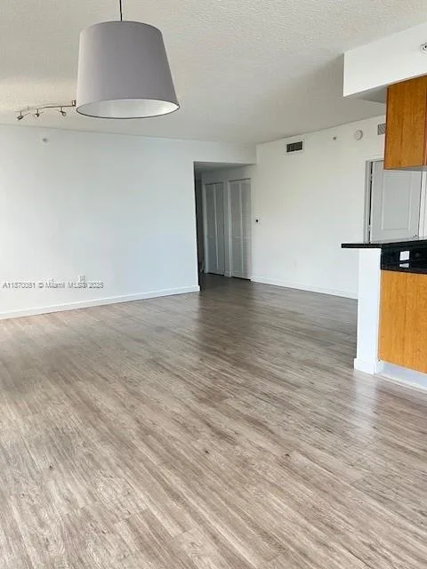601 NE 23rd St # 1003, Miami, FL 33137 photo 5