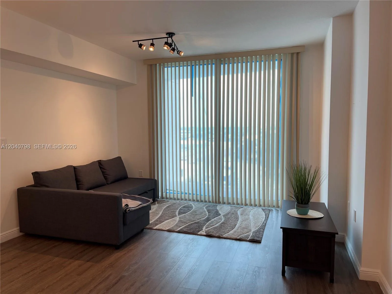 Duo Hallandale photo 3