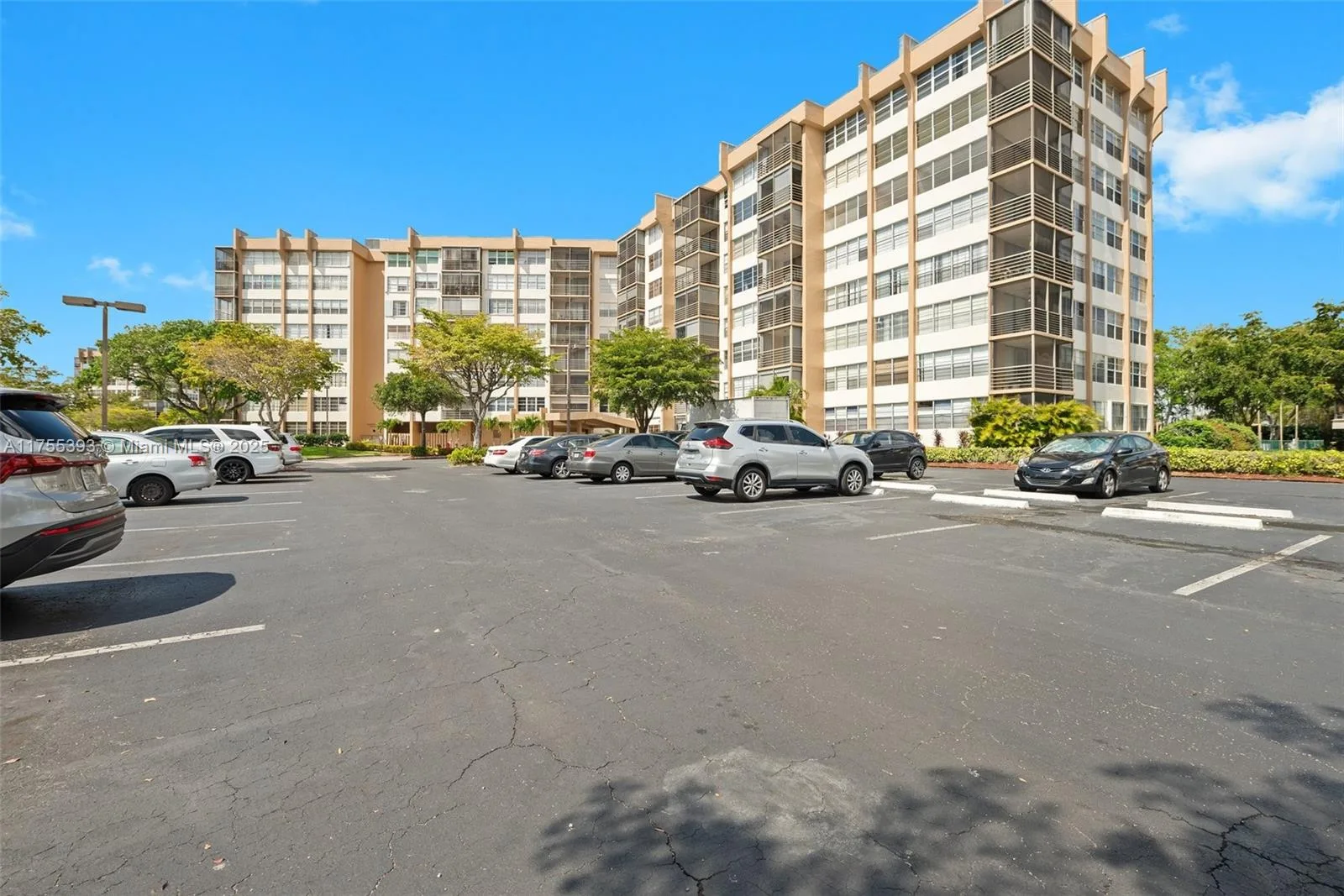1000 Saint Charles Pl # 603, Pembroke Pines, FL 33026