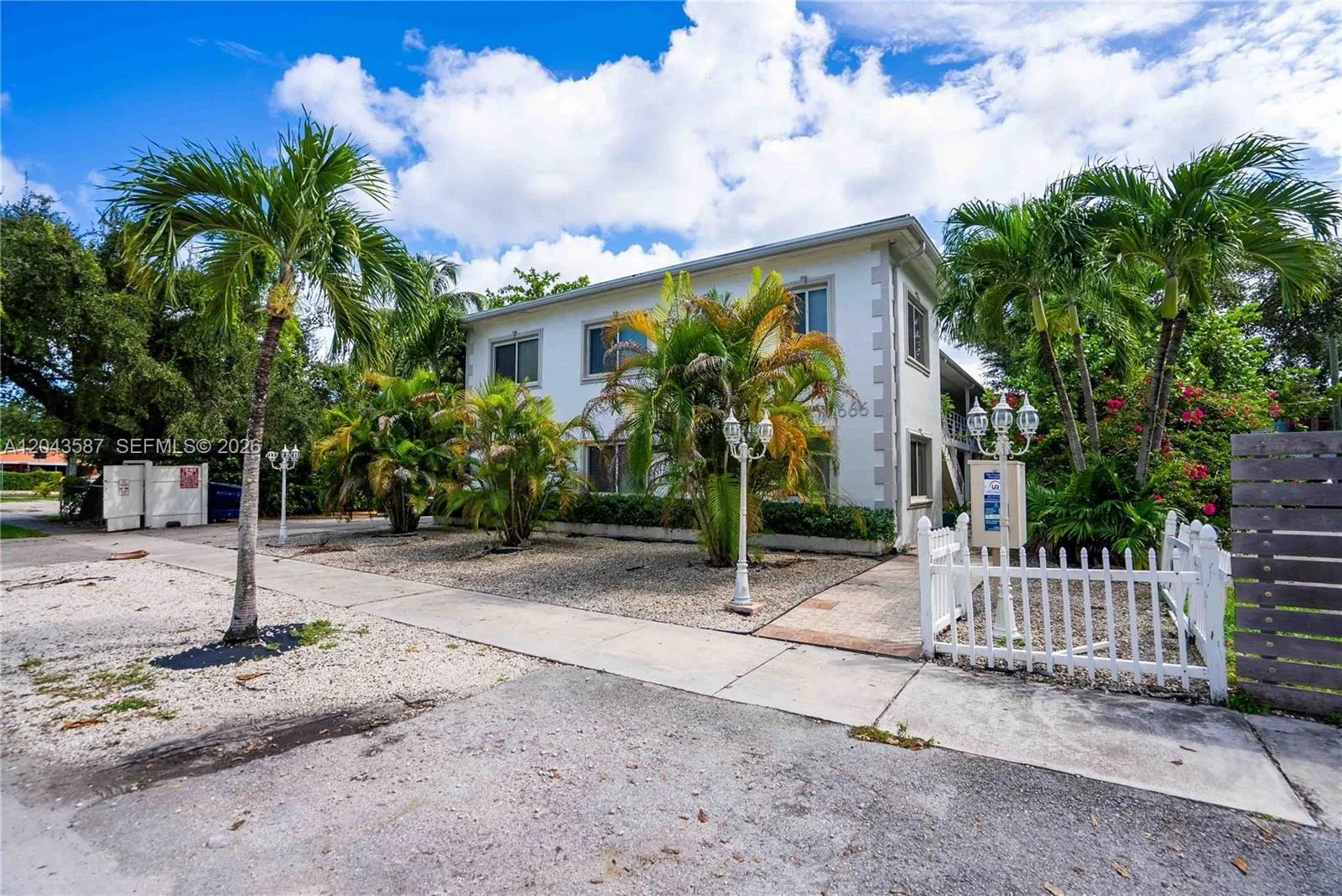 666 NE 80th St # 6, Miami, FL 33138