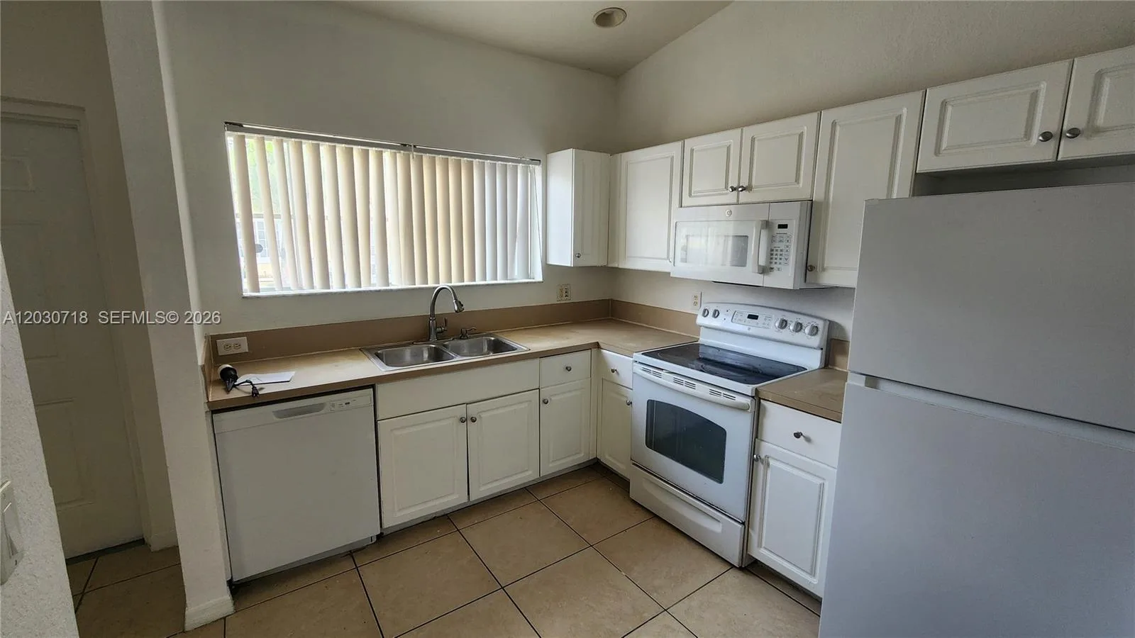 3826 SW 48th Ave # 3826, Hollywood, FL 33023 photo 7