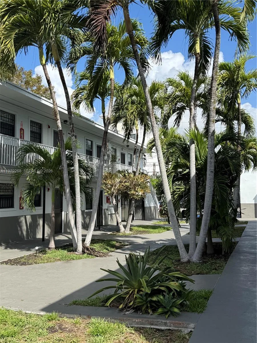 3616 Grand Ave # 7, Miami, FL 33133
