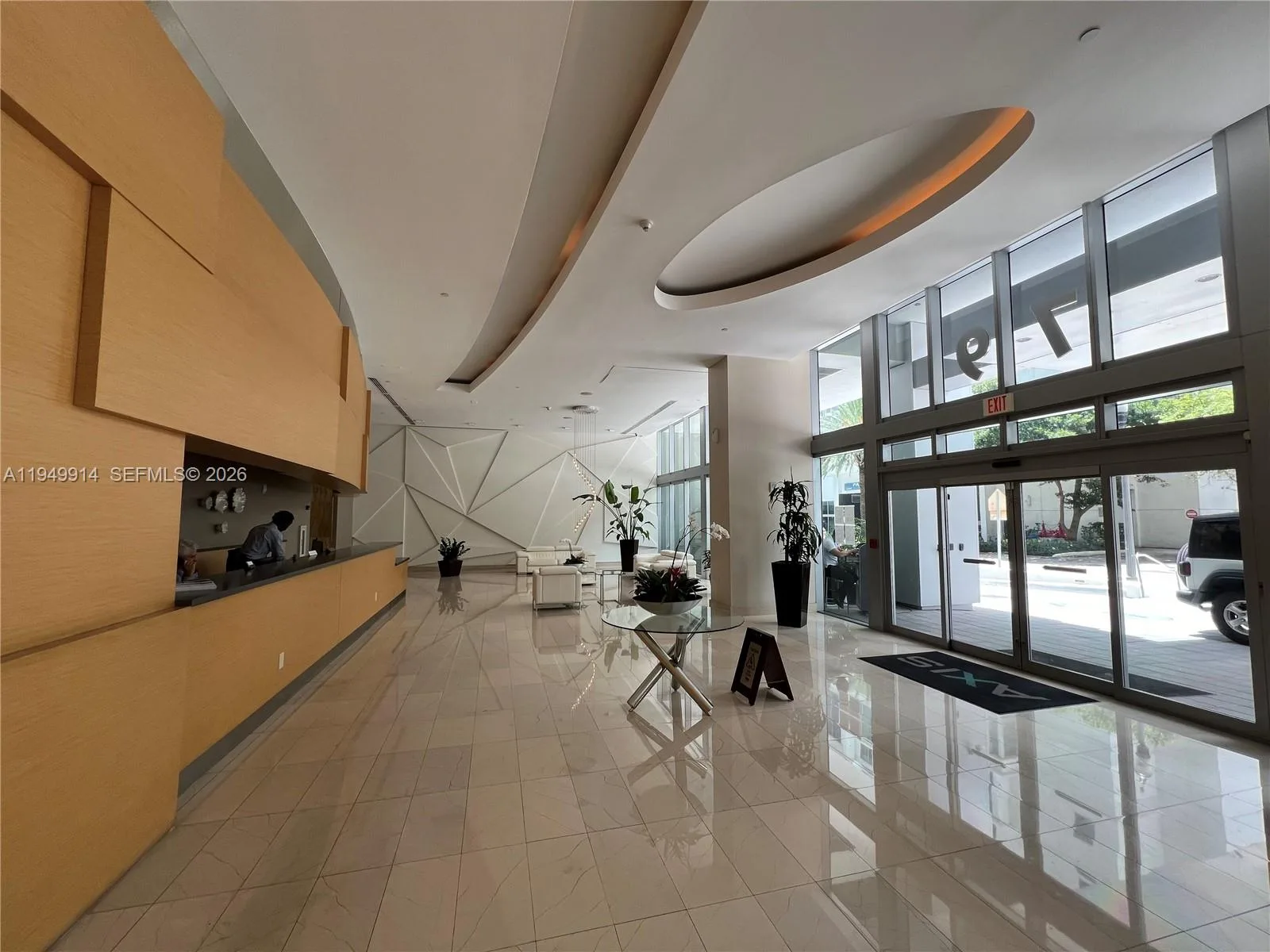 79 SW 12th St # 1704-S, Miami, FL 33130 photo 3