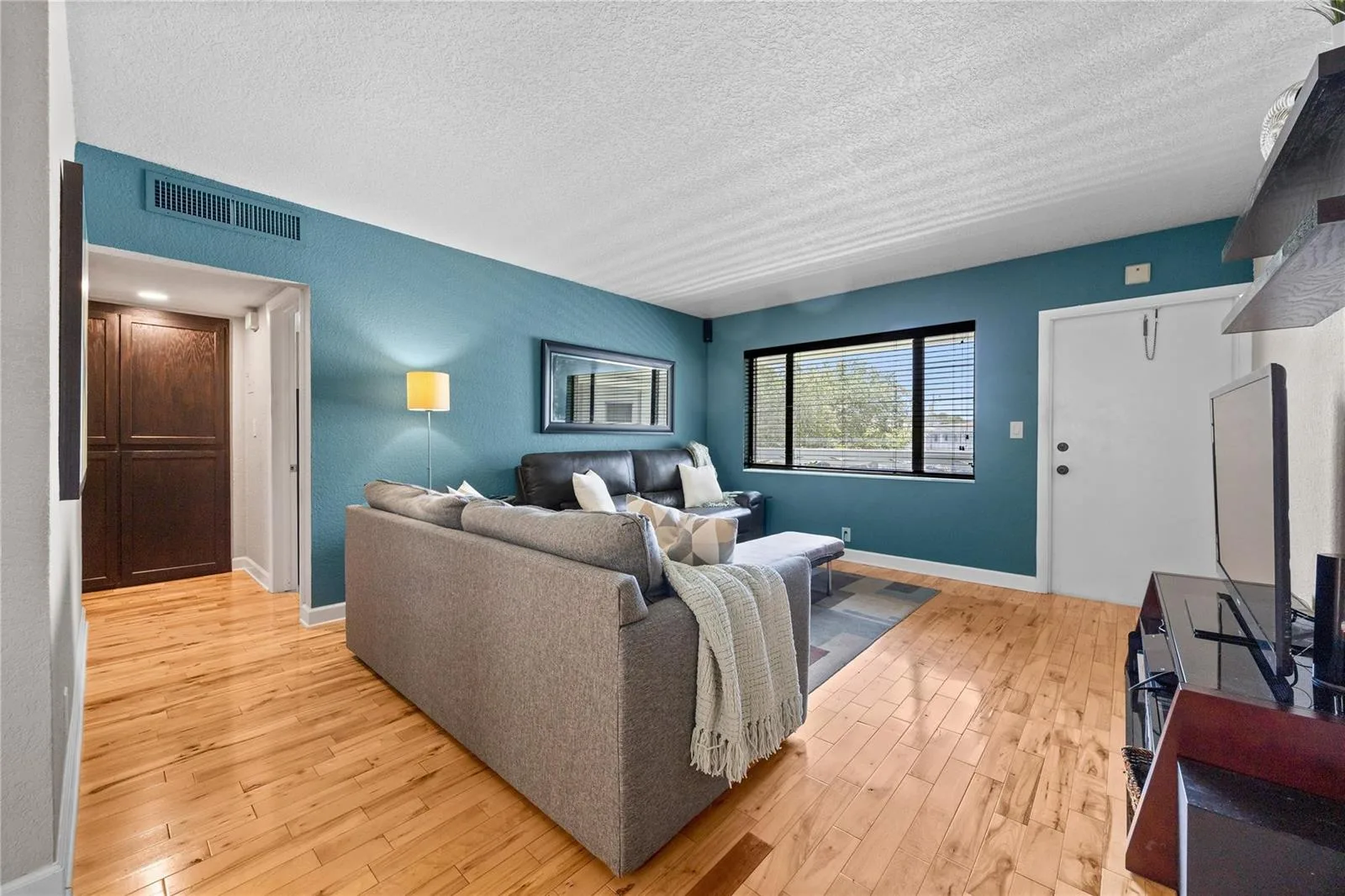 3847 S Circle Drive # 11, Hollywood, FL 33021 photo 5