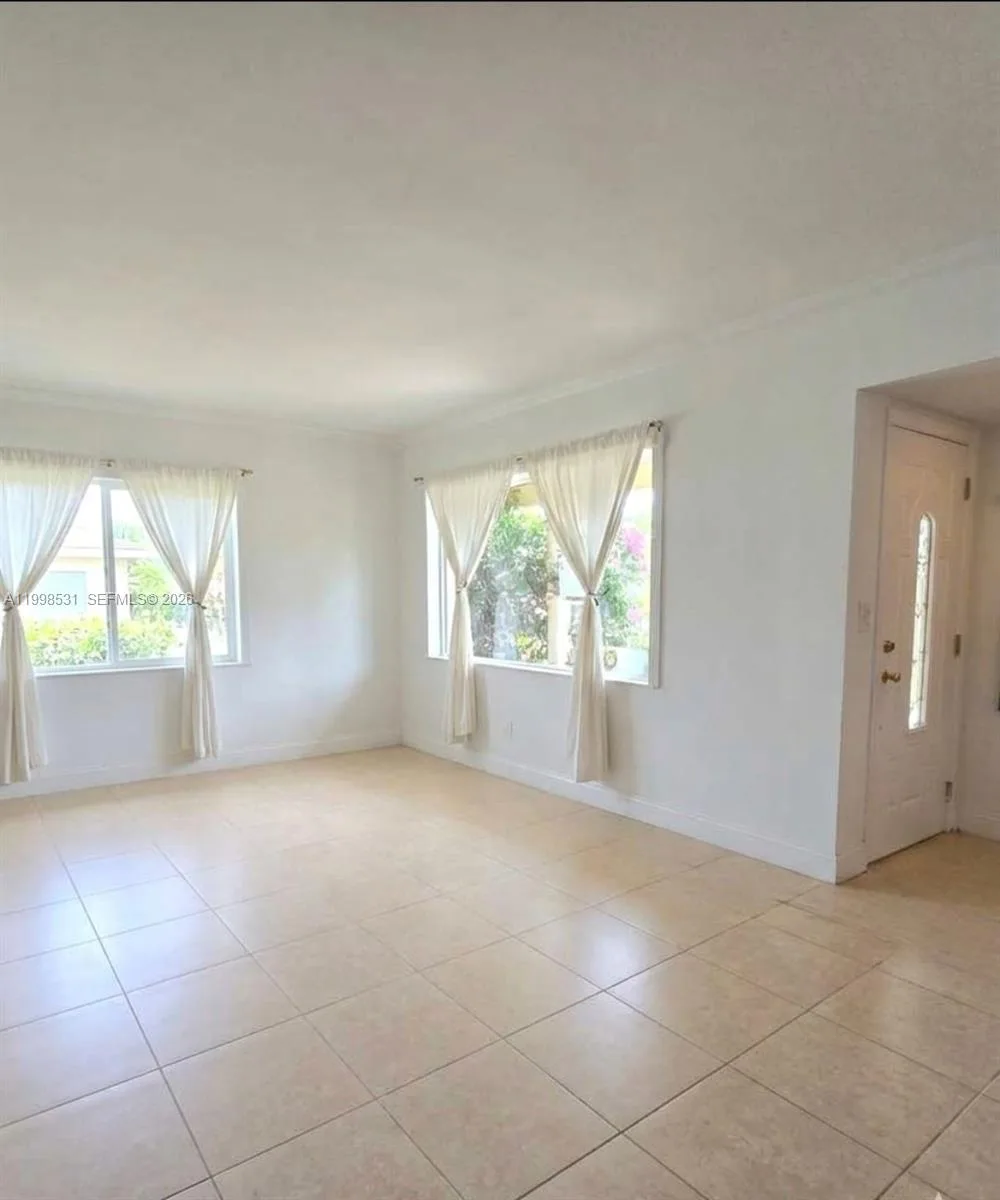 345 Malaga Ave, Coral Gables, FL 33134 photo 8
