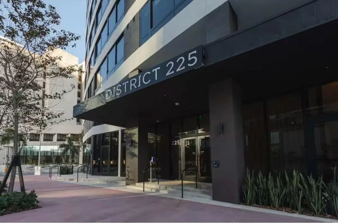 225 N Miami Ave # 2310, Miami, FL 33128 photo 3