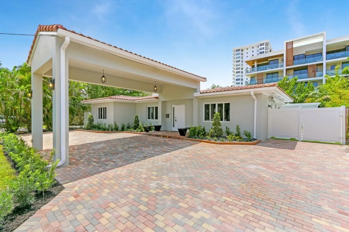 3025 CENTER Avenue, Fort Lauderdale, FL 33308