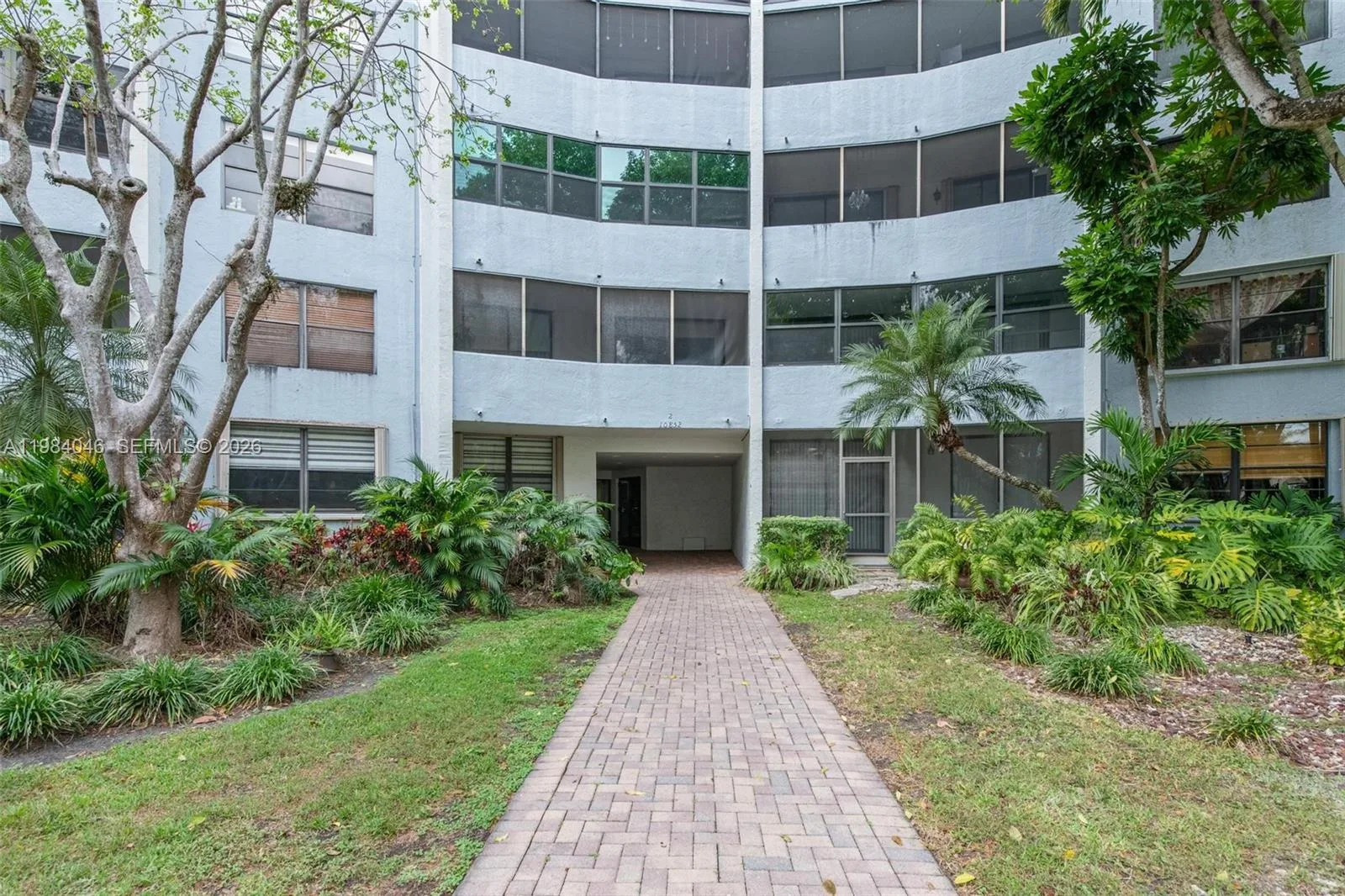 10852 N Kendall Dr # 317, Miami, FL 33176 photo 3