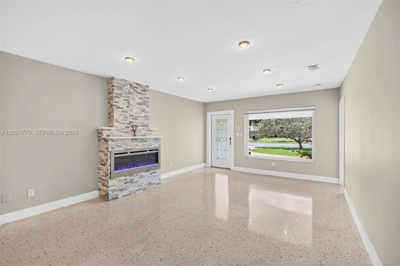 709 NW 9th Ct, Hallandale Beach, FL 33009 photo 13