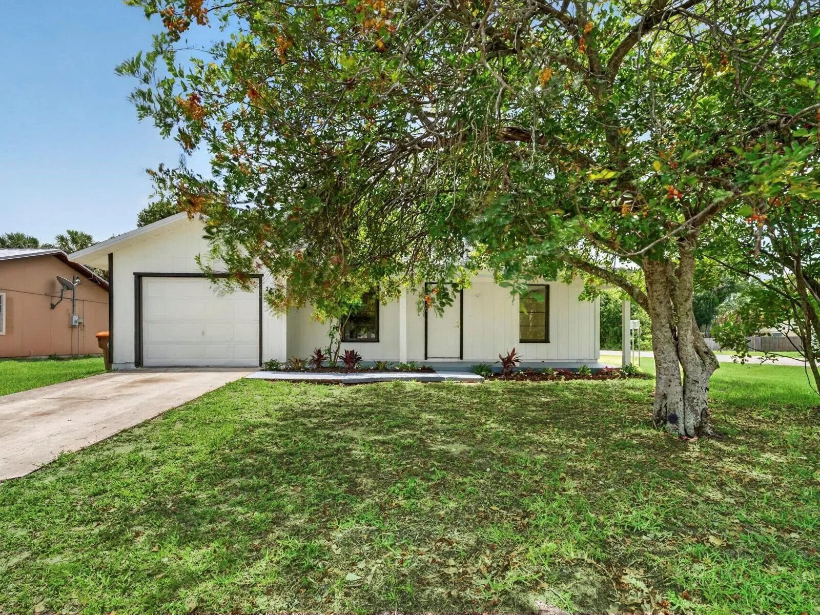 2575 1st Place, Vero Beach, FL 32962