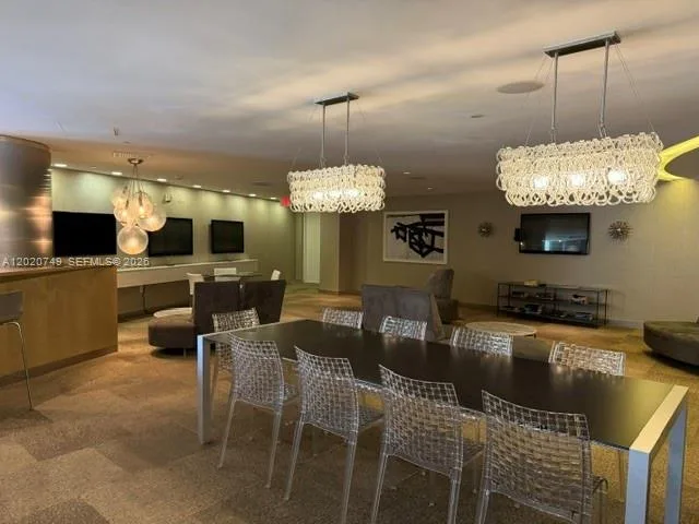 92 SW 3rd St # 1804, Miami, FL 33130 photo 4