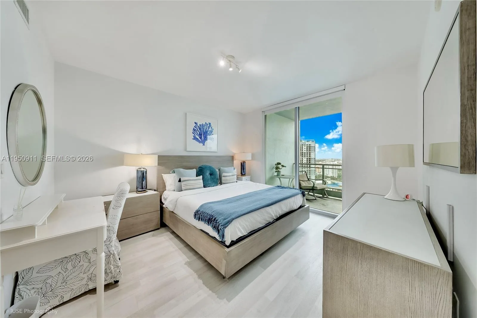 90 SW 3rd St # 3109, Miami, FL 33130