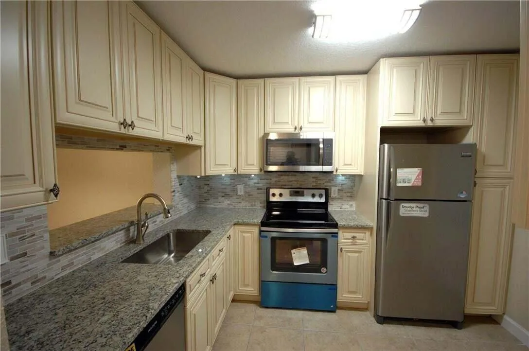 3071 Holiday Springs Boulevard # 101-8, Margate, FL 33063 photo 6