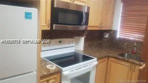 8089 NW 8th St # 3, Miami, FL 33126