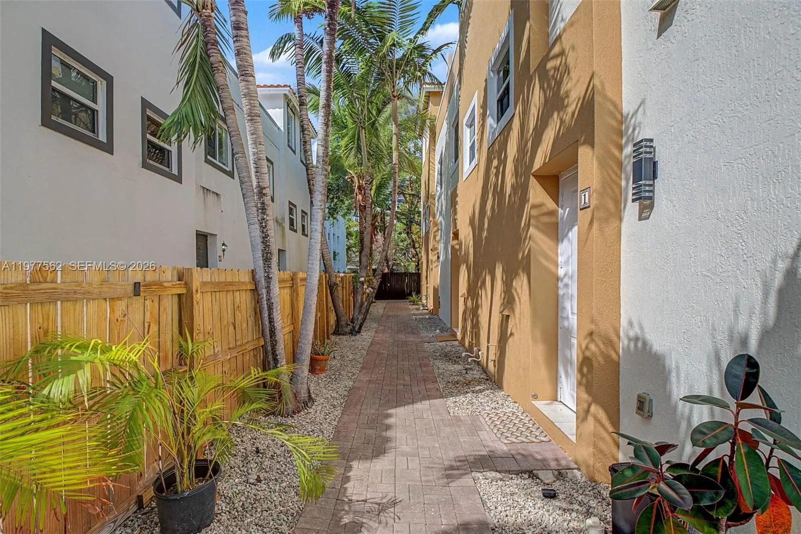 2945 Coconut Ave, Miami, FL 33133 photo 2