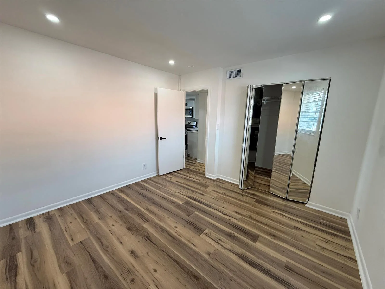 1534 SE 15TH Street # 8, Fort Lauderdale, FL 33316 photo 4