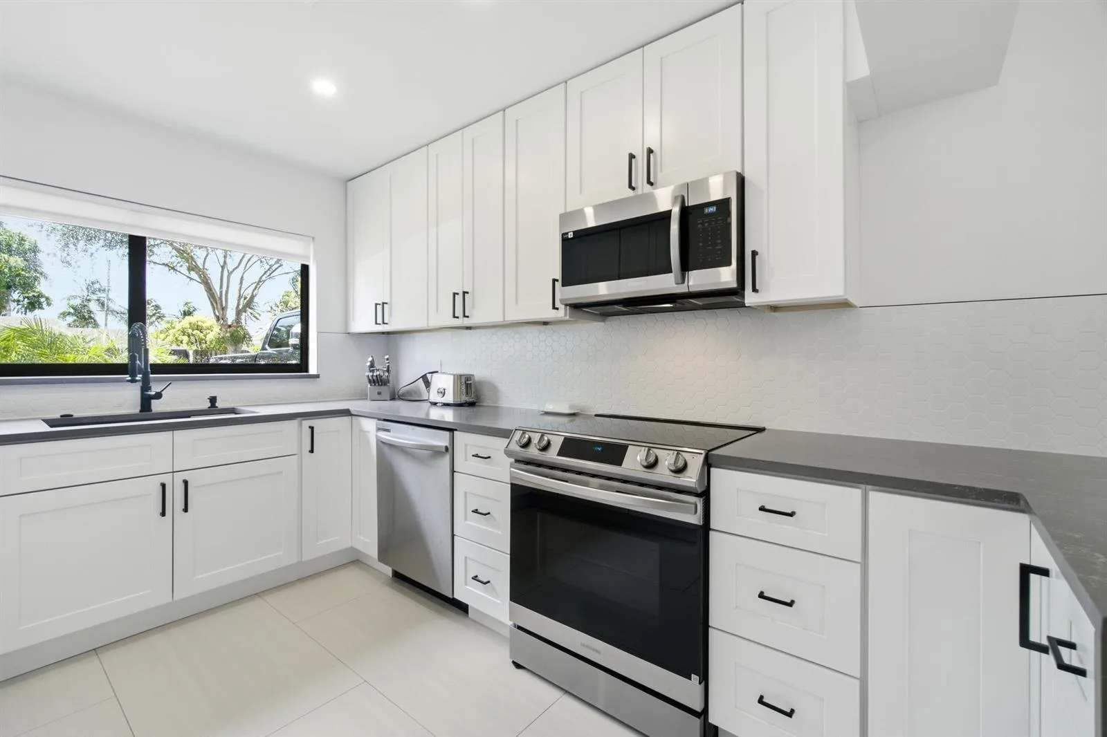 1333 SE 8TH Street, Deerfield Beach, FL 33441 photo 6