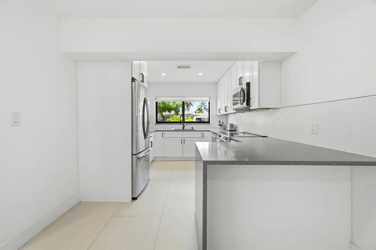 1333 SE 8TH Street, Deerfield Beach, FL 33441 photo 9