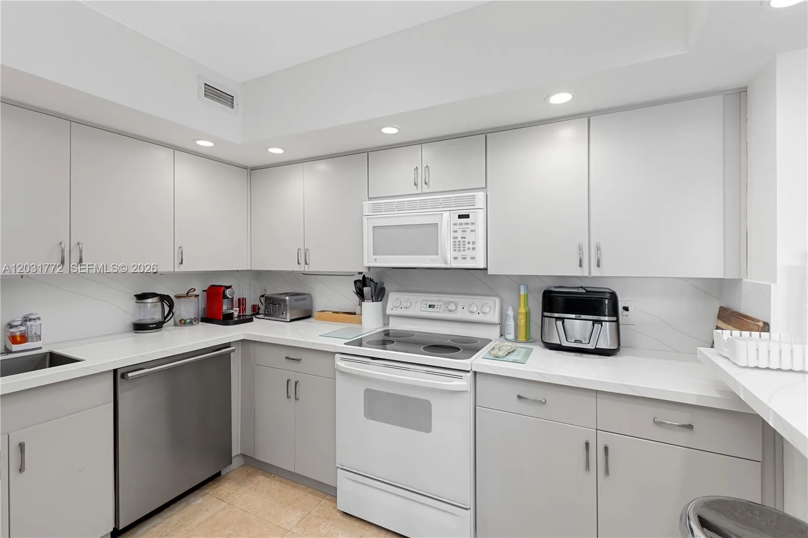 5600 Collins Ave # 14R, Miami Beach, FL 33140 photo 12