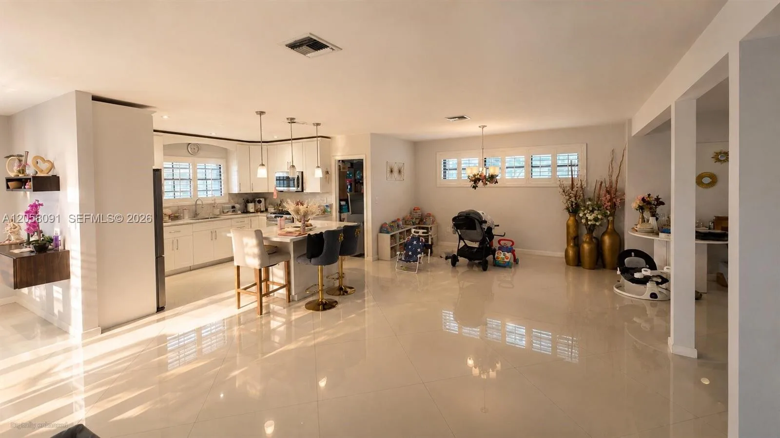 565 NE 179th Dr, North Miami Beach, FL 33162 photo 4